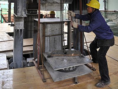 LRB鉛芯隔震橡膠支座選用及布置