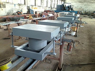 QZ抗震球型鋼支座特點 鋼結構網架支座廠家